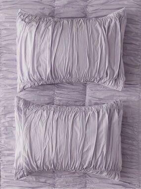 Lavender Ruched Pillow Shams NWT
